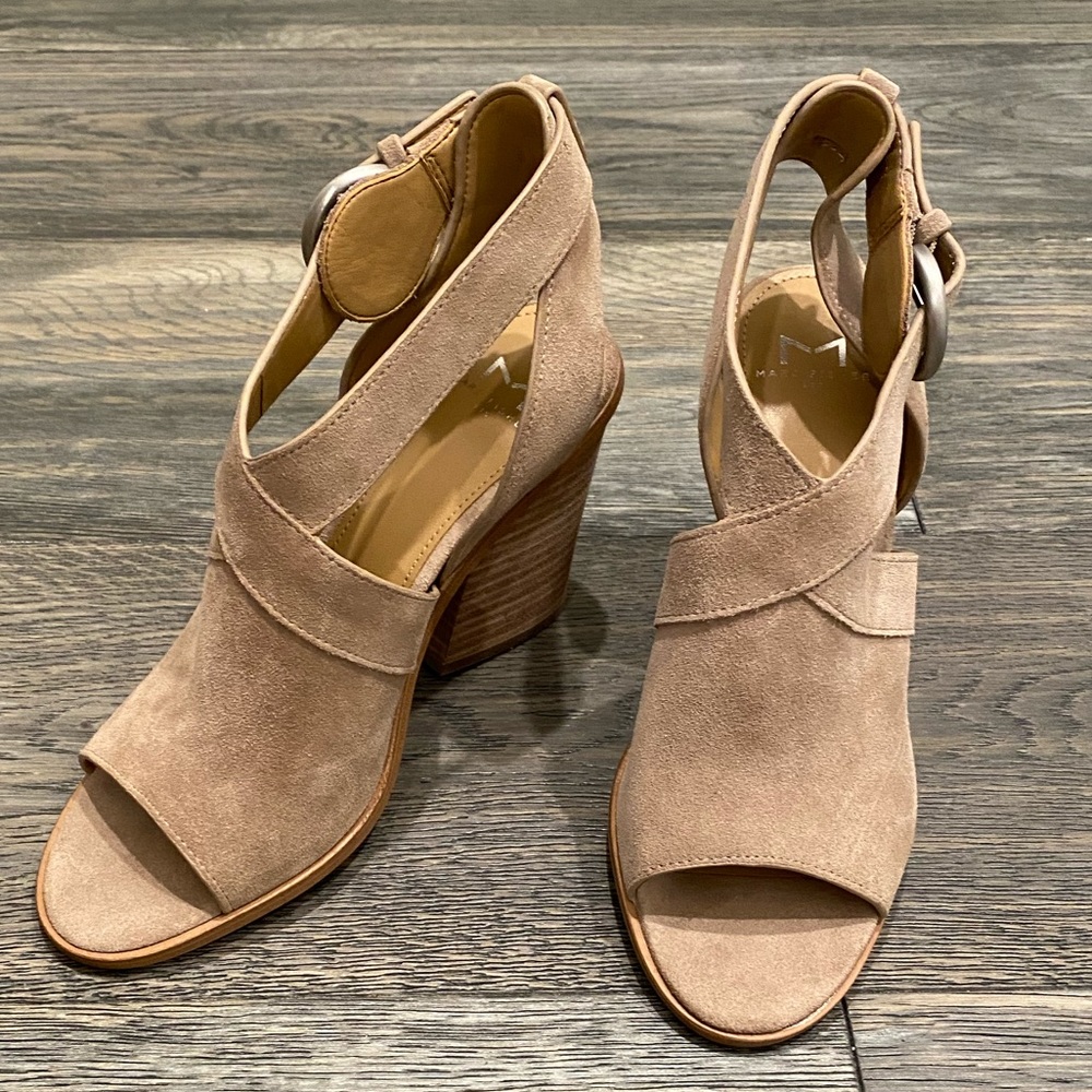 Marc Fisher Vega Heels, Size 7